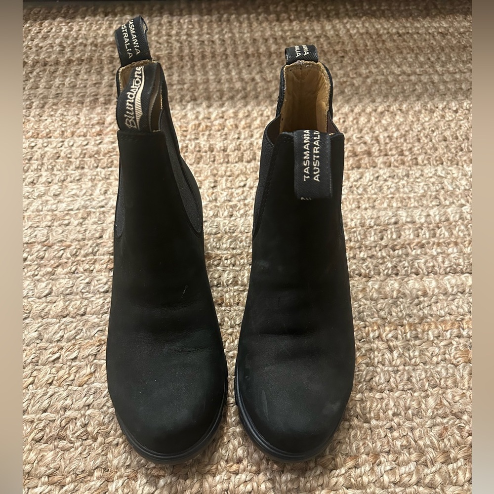Blundstone Black Leather Chelsea Boots